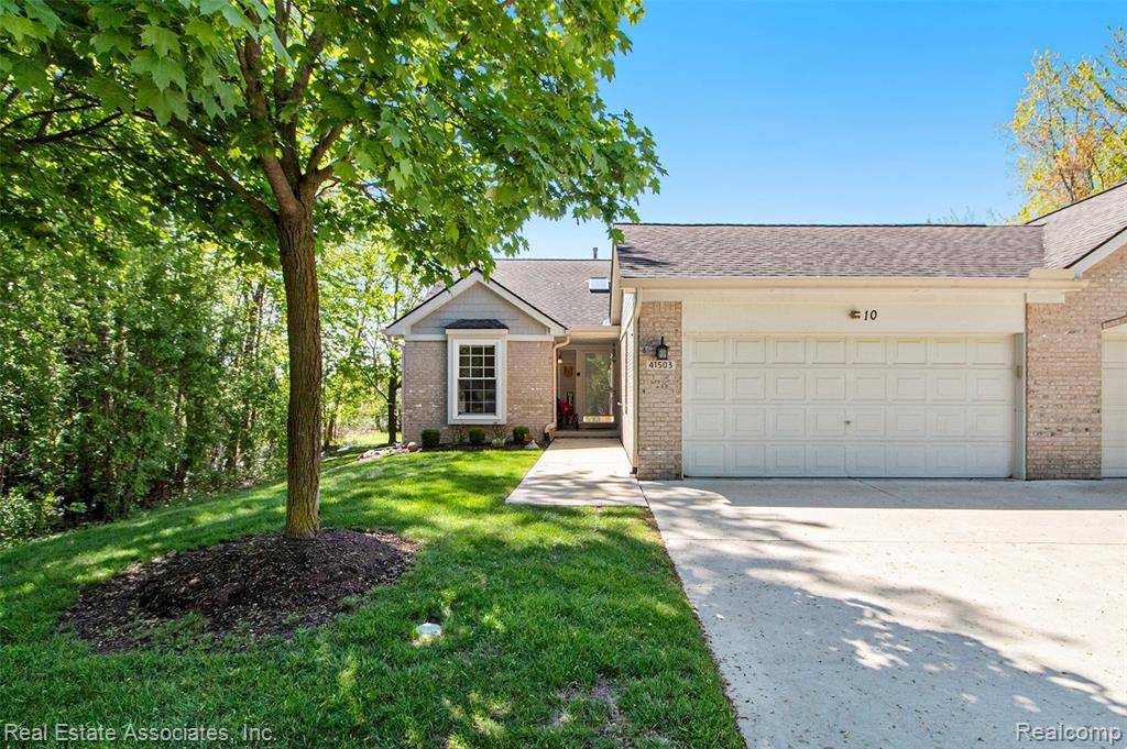 Canton, MI 48187,41503 Haggerty Woods Court