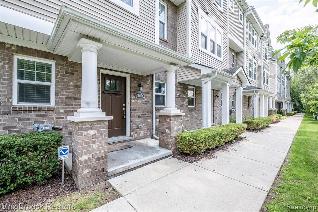 Royal Oak, MI 48067,1061 N SHERMAN Drive