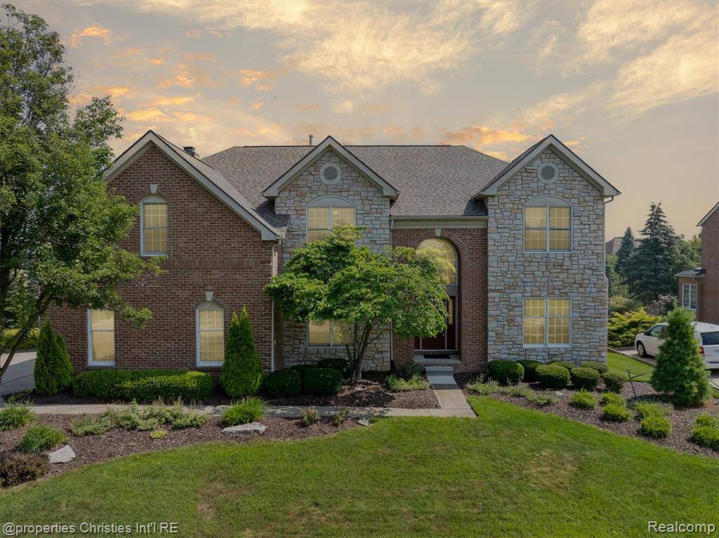 45922 Riviera Drive, Northville, MI 48168