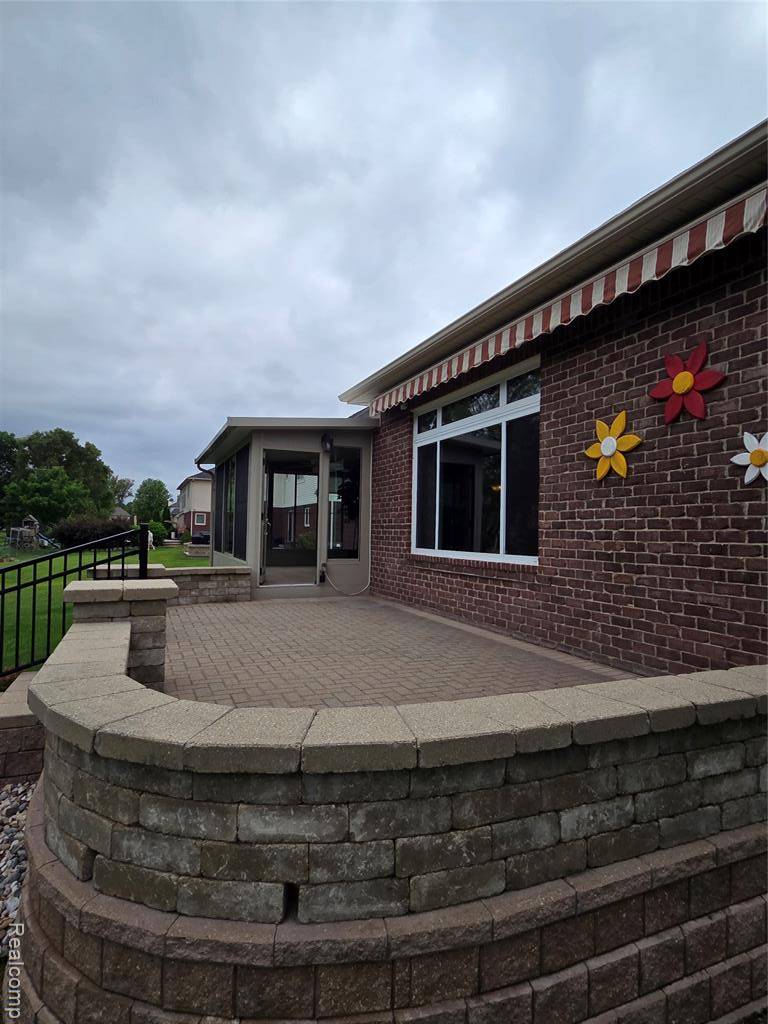 Rochester Hills, MI 48307,2181 E Shore Drive