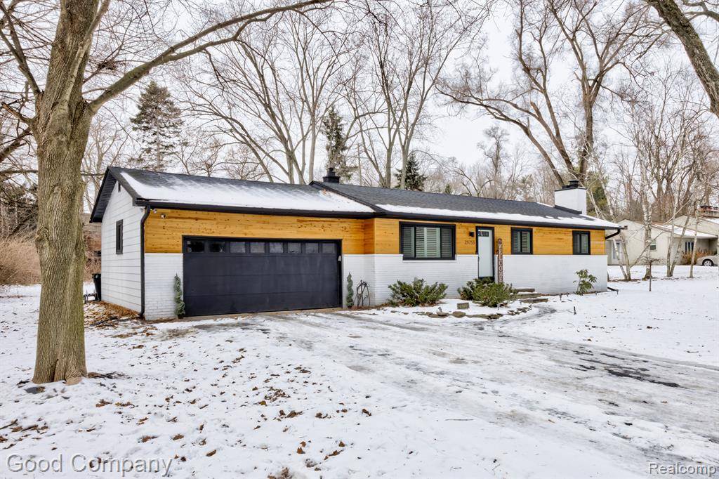 29755 ROSEMOND Drive, Southfield, MI 48025
