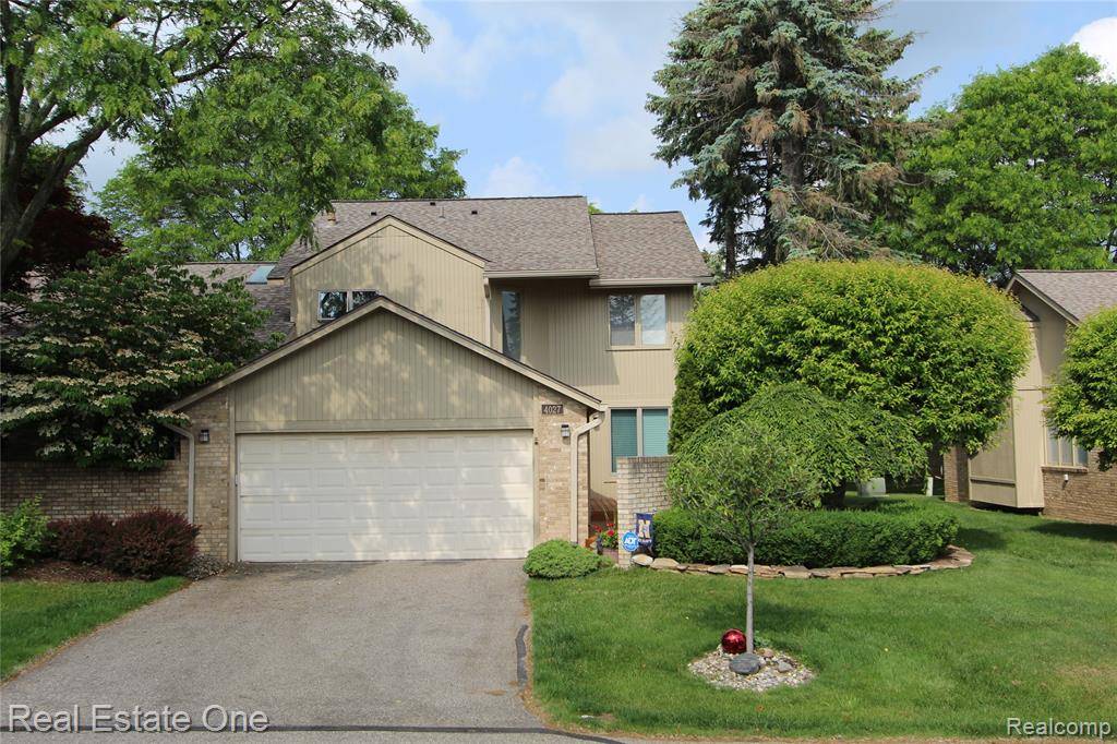 4027 Foxpointe Drive, West Bloomfield, MI 48323