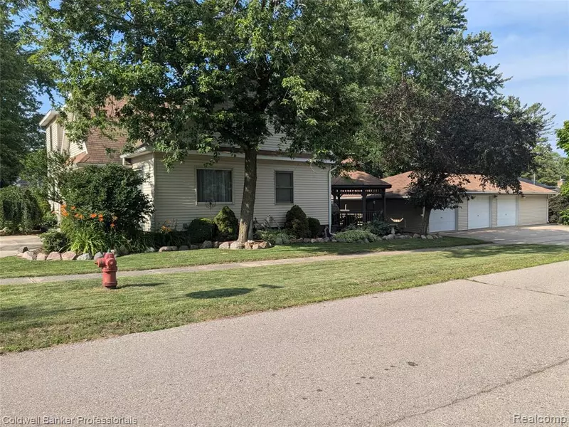 3237 Rogers Street, Marlette, MI 48453