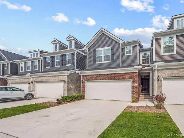 Lake Orion, MI,4837 GLENORA Drive