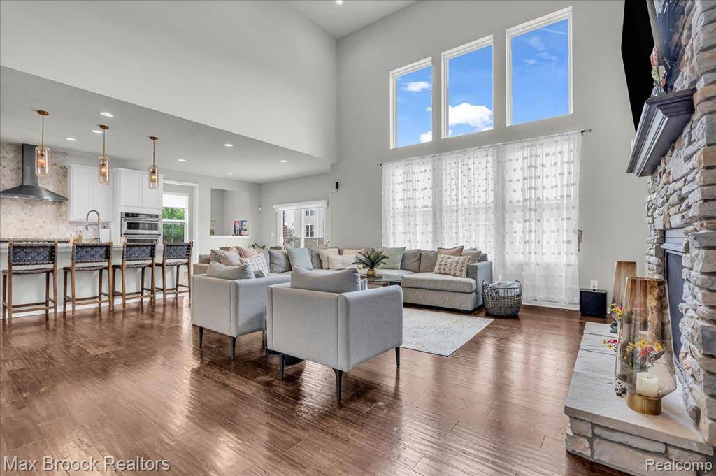 Lake Orion, MI,1043 Kendall Court