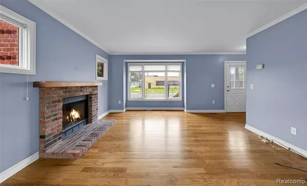 Ferndale, MI 48220,1053 WOODWARD Heights