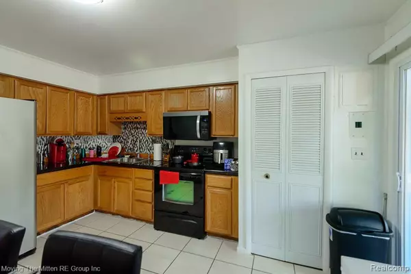 Belleville, MI 48111,709 Estrada Drive