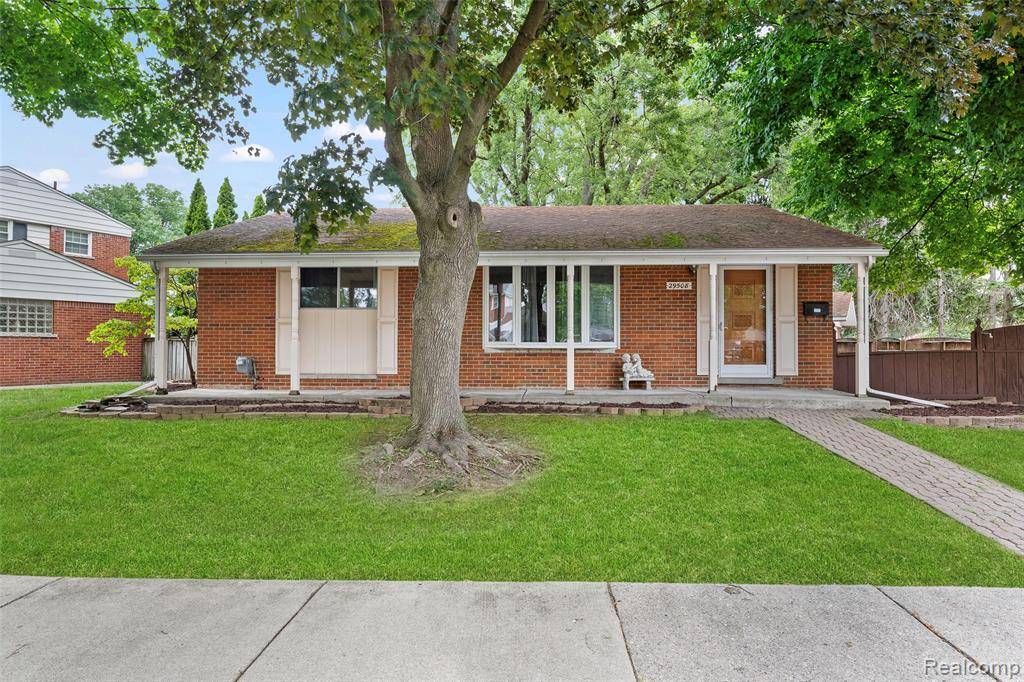 29508 Roan Drive, Warren, MI 48093