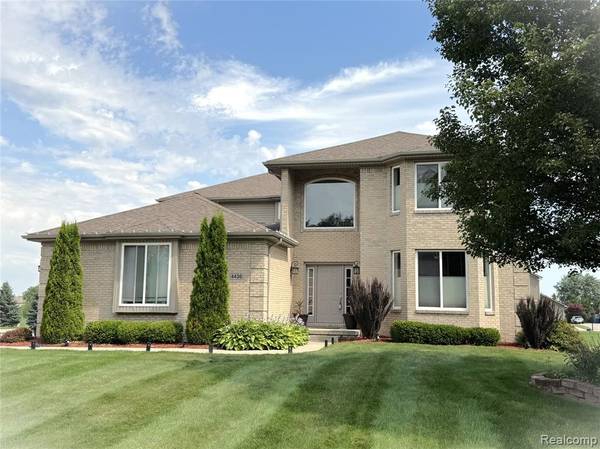 4436 Newark Circle, Grand Blanc, MI 48439