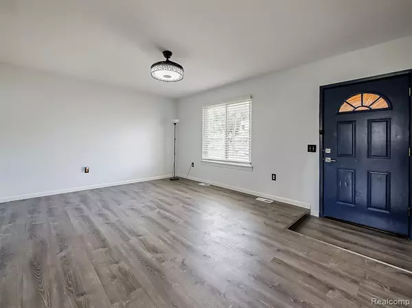 Madison Heights, MI 48071,26446 Couzens Avenue