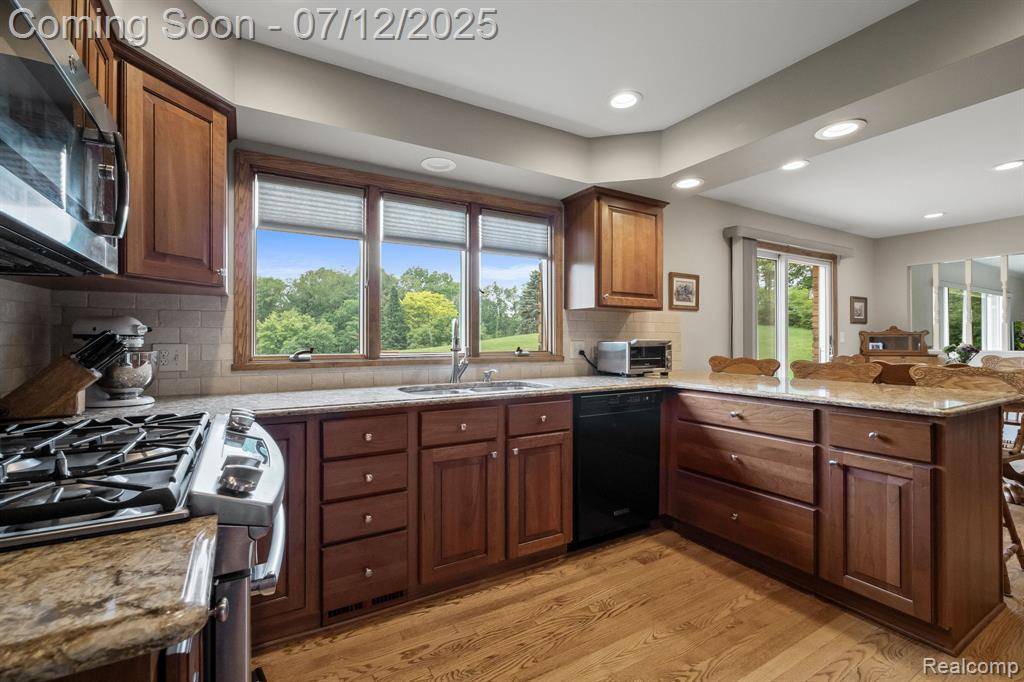 Commerce Twp, MI 48382,2165 Jason Drive
