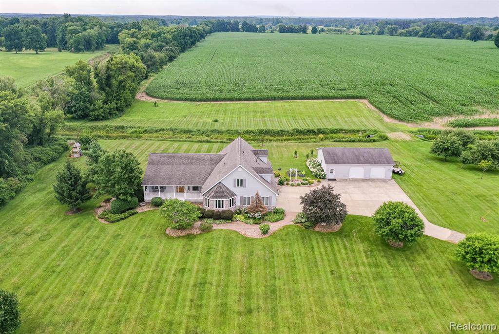 2086 Haines Road, Lapeer, MI 48446