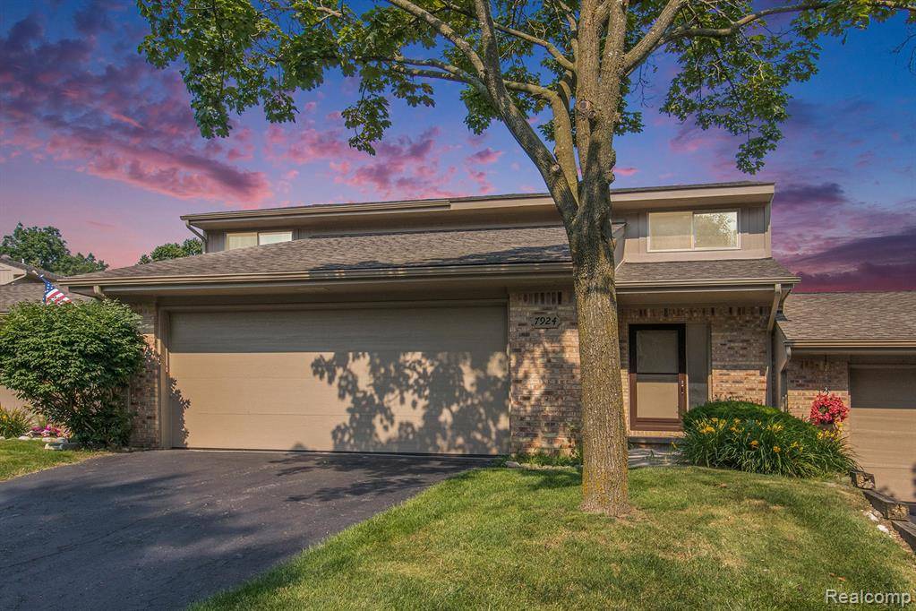 7924 Meadow Drive, Waterford, MI 48329