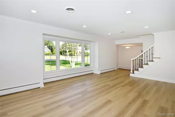 Bloomfield Hills, MI,5547 Kingsmill Drive