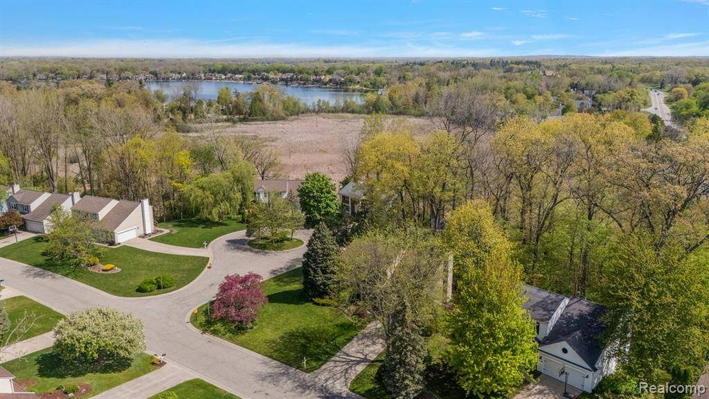 Lake Orion, MI,2686 Orbit Drive