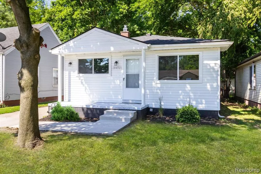 19493 Negaunee, Redford, MI 48240