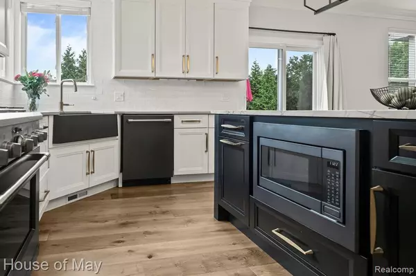 Commerce Twp, MI 48382,1767 Carriage Hill