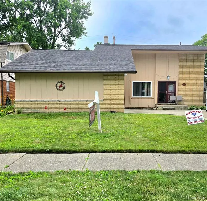 Saint Clair Shores, MI 48080,20006 SALISBURY Street