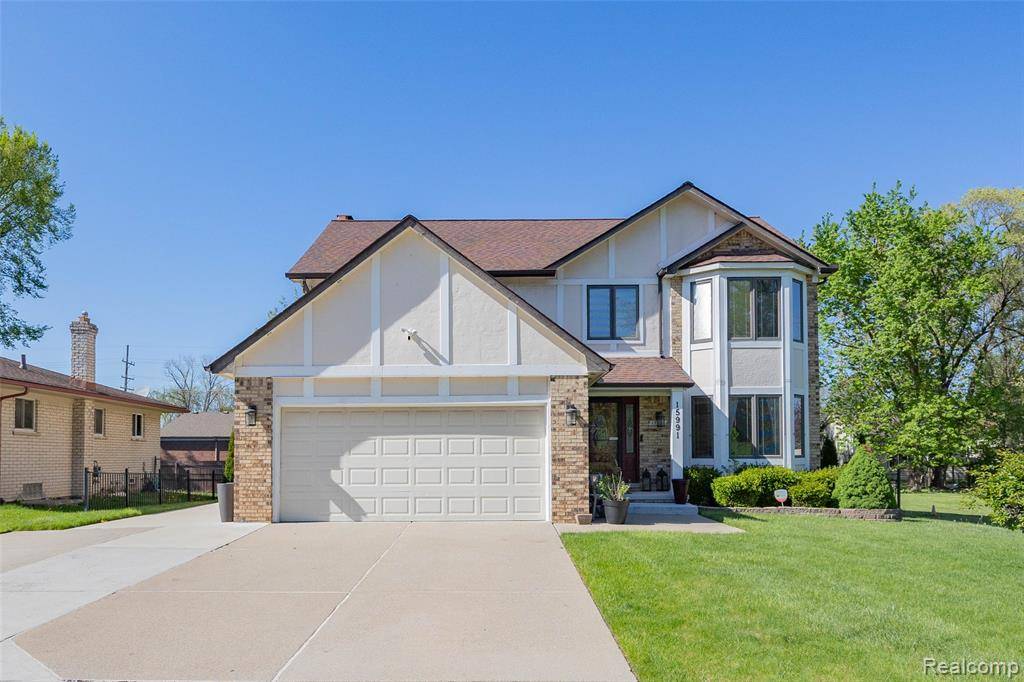 15991 Toulouse, Fraser, MI 48026