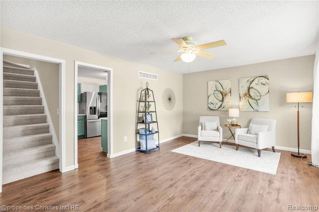 South Lyon, MI 48178,61374 Dean Drive