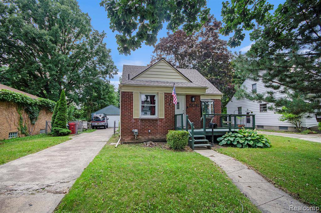 Eastpointe, MI 48021,15042 Charles R Avenue