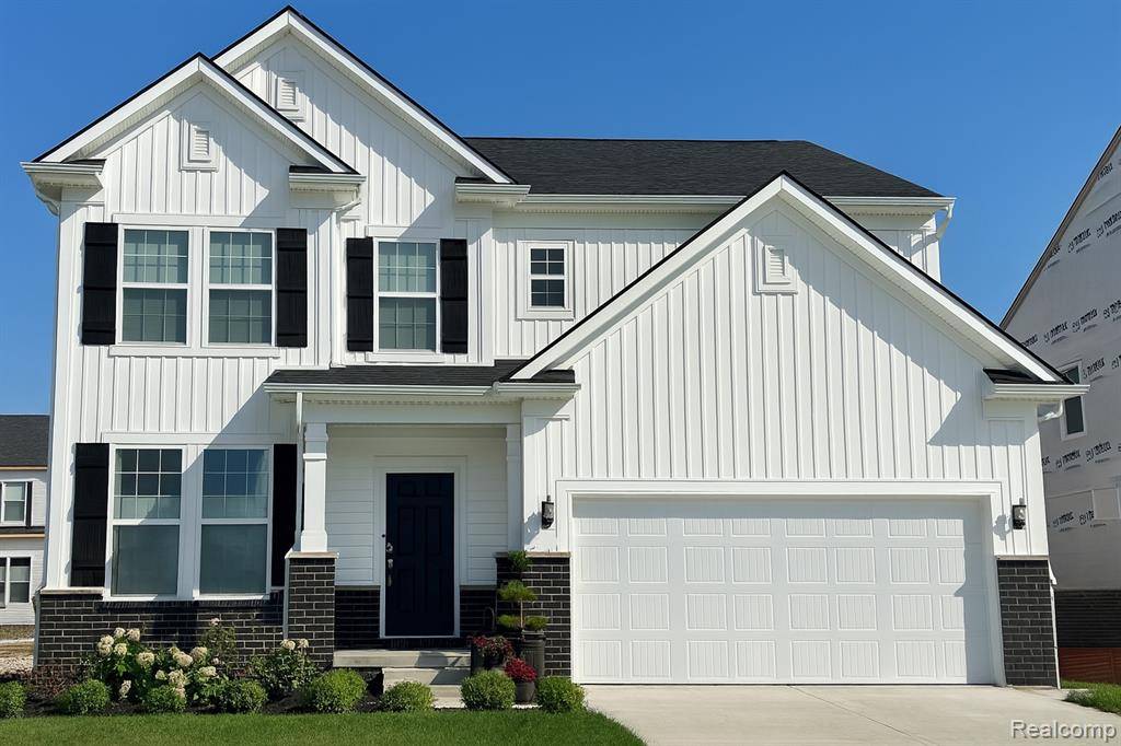 606 Gretchen Lane, Saline, MI 48176