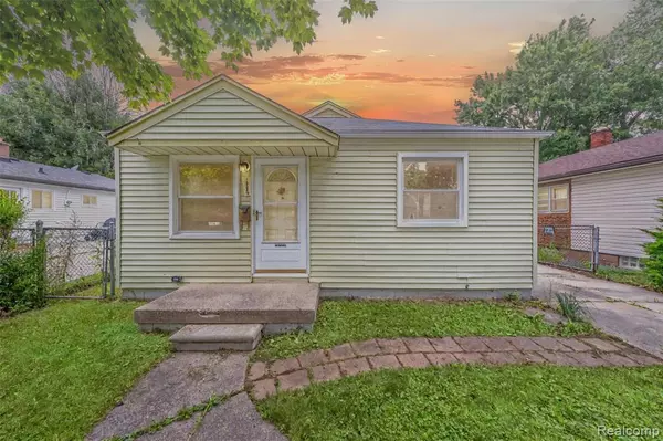 Roseville, MI 48066,18379 Hazelwood Street