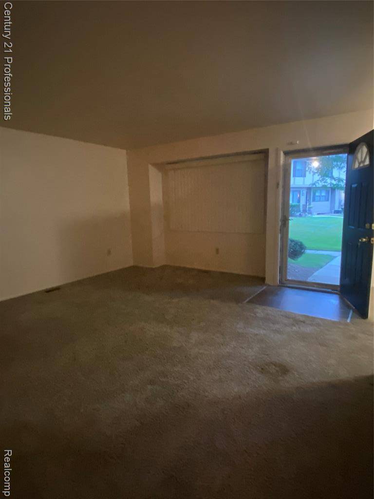 Southfield, MI 48033,24857 Auburn Lane