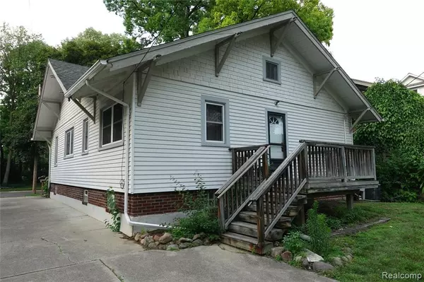 Ferndale, MI 48220,341 W Oakridge W Street