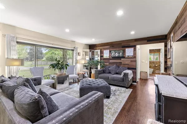 Dearborn Heights, MI 48127,8570 Rockland Street