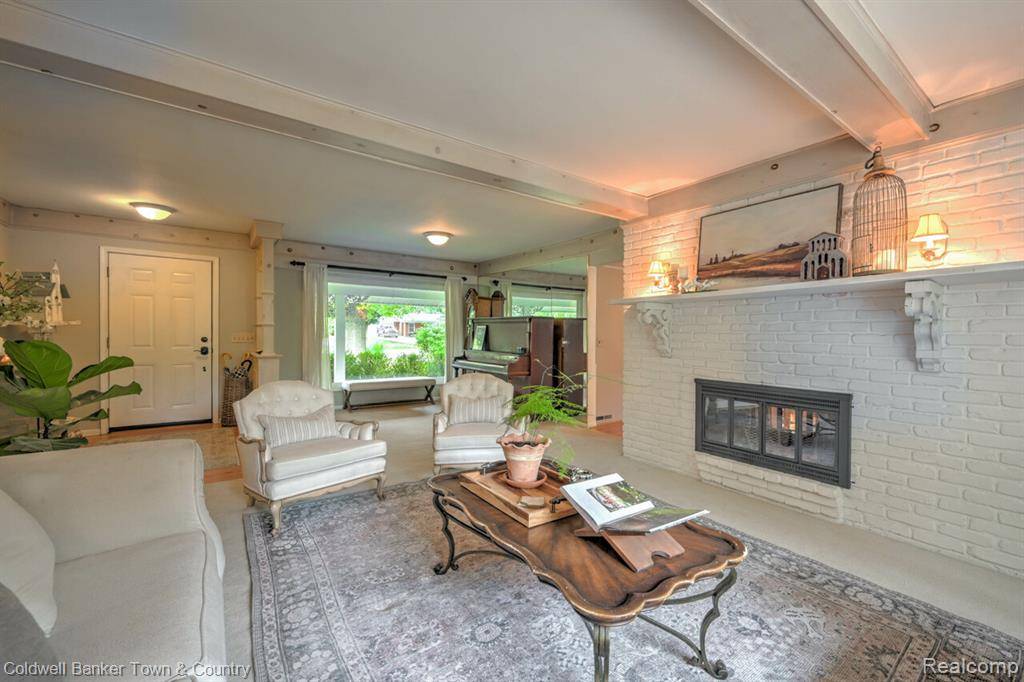 Howell, MI 48843,1072 Willow Lane