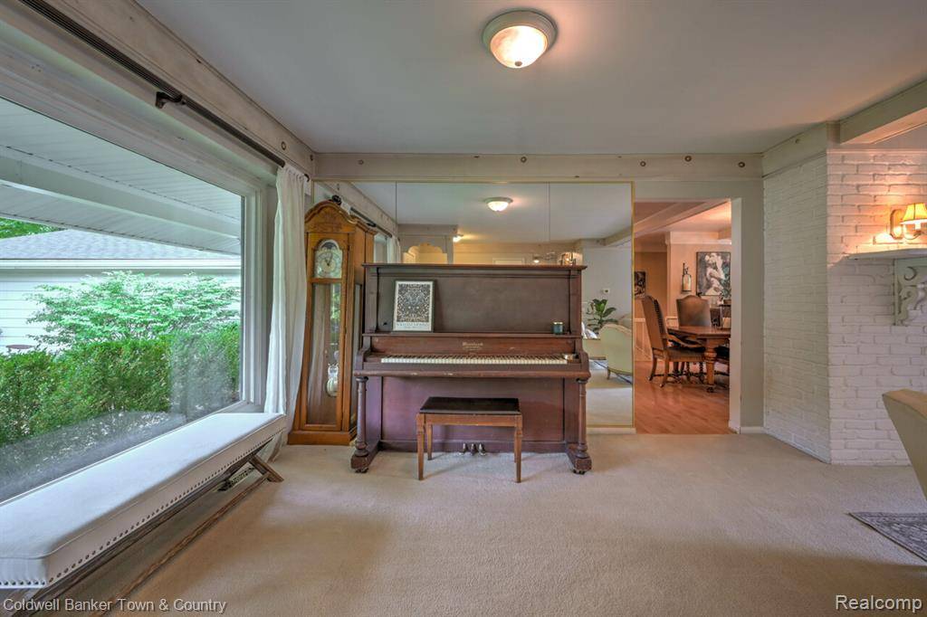 Howell, MI 48843,1072 Willow Lane
