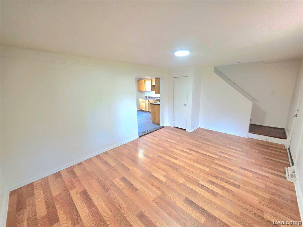 Westland, MI 48186,2313 Deerfield Court