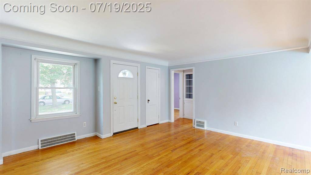 Redford, MI 48239,15952 Kinloch