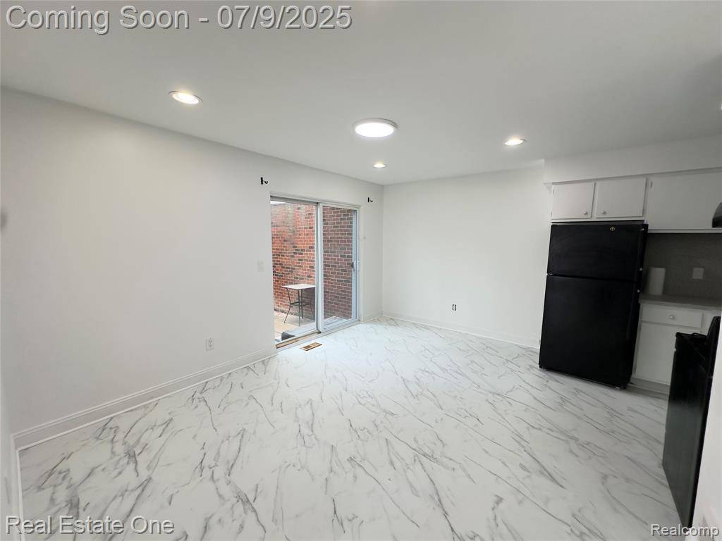 Sterling Heights, MI 48312,8413 Hickory Drive