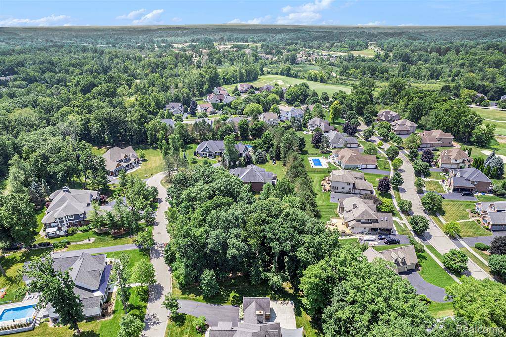 Grand Blanc, MI 48439,UNIT 110 ANDOVER CT Andover Court