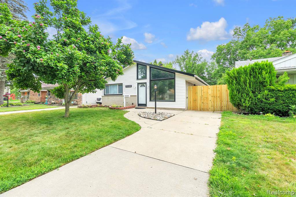 Dearborn Heights, MI 48125,25288 Hopkins Street