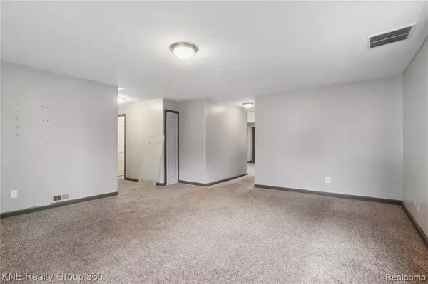 Roseville, MI 48066,25143 Fern Street