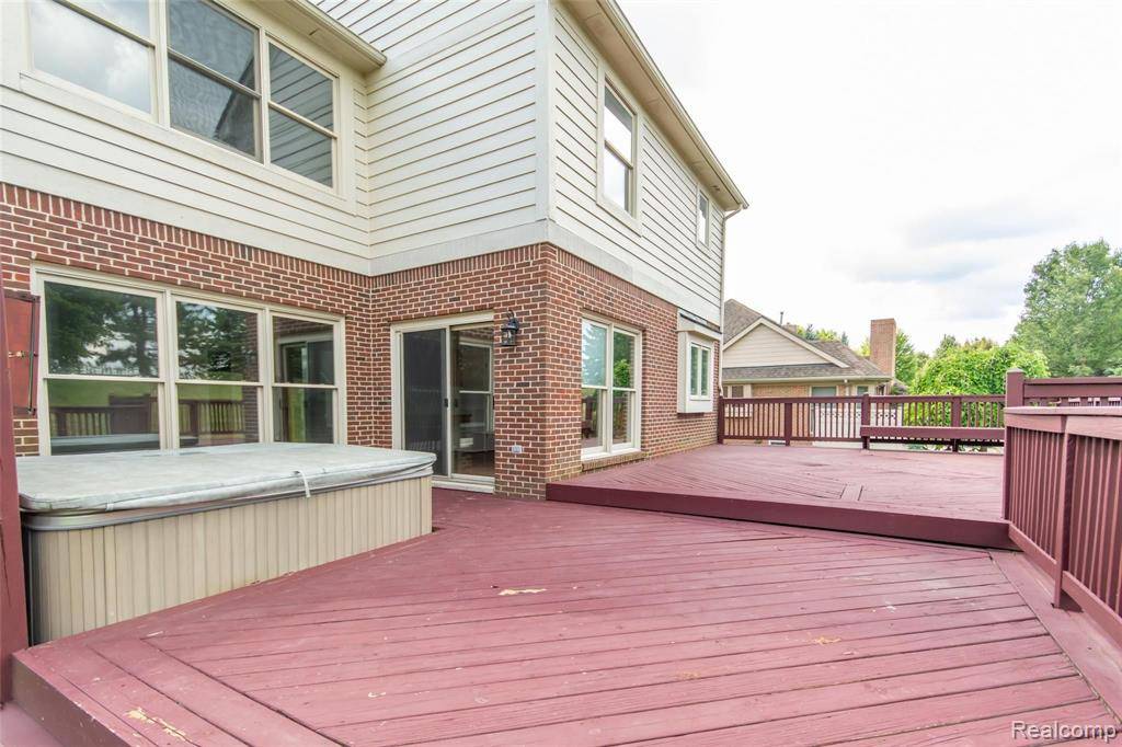 Plymouth, MI 48170,51334 W HILLS Drive
