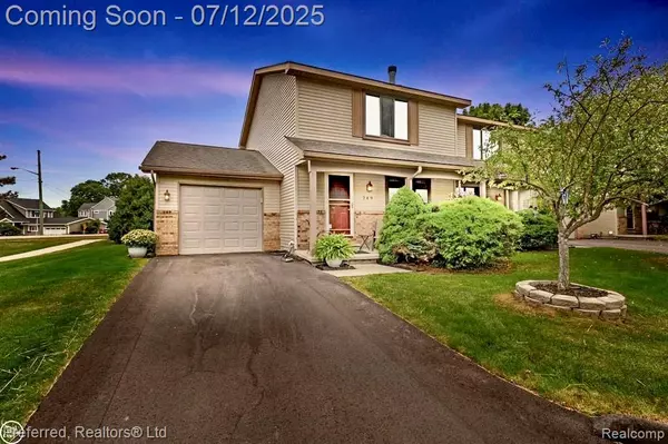 249 Wind Way Dr. Drive, Walled Lake, MI 48390