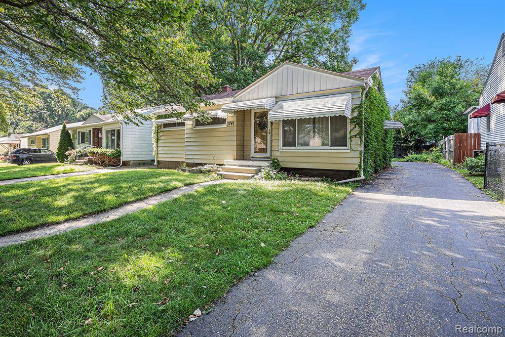 3741 Delaware Avenue, Flint, MI 48506