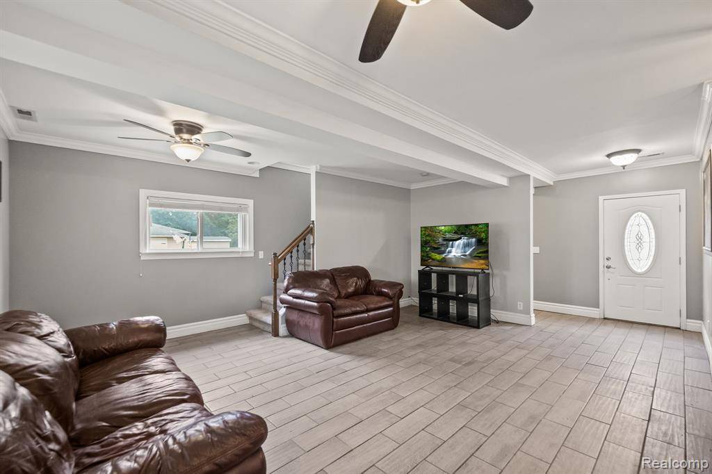 Commerce Twp, MI 48382,3811 Benstein Road