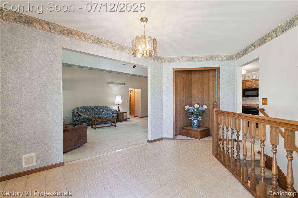 Macomb, MI 48042,17012 Coral Lane