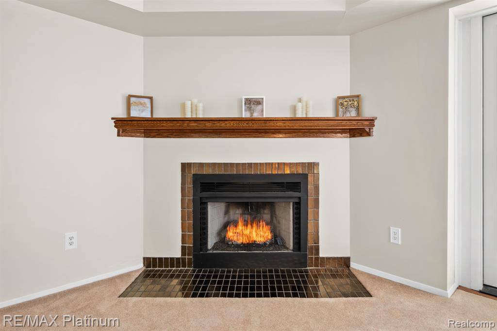 Livonia, MI 48152,17979 University Park Drive