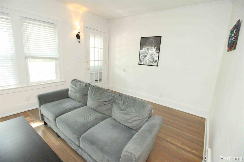Grosse Pointe, MI 48230,1324-1322 Wayburn Street