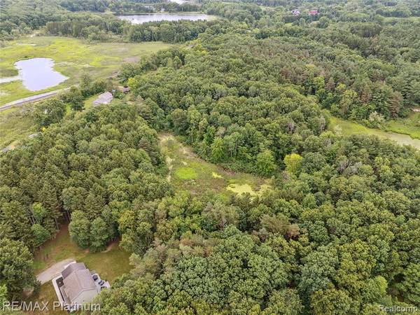 Fenton, MI 48442,000 Buckhorn Lake Rd.