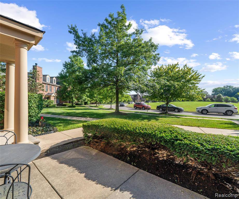 Canton, MI 48188,282 N Village Way