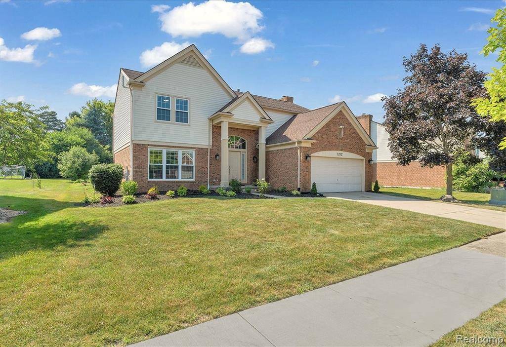 1212 Harvard Drive, Rochester Hills, MI 48307