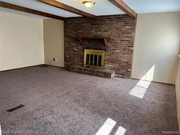 Warren, MI 48089,11267 JACKSON Avenue