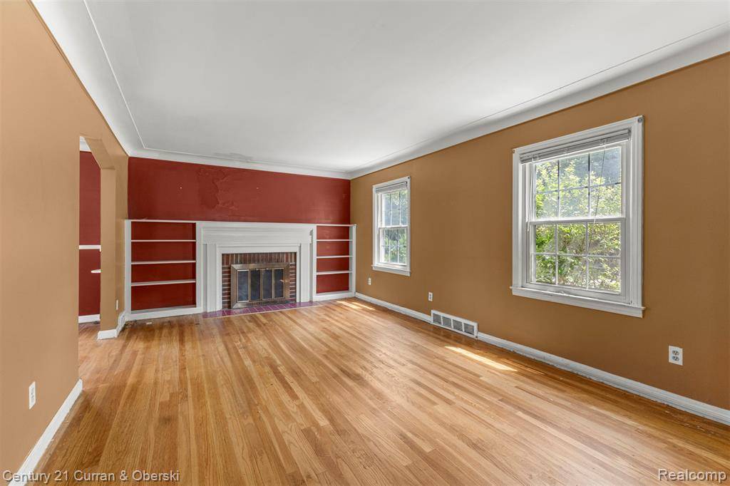 Dearborn, MI 48128,711 N Highland Street